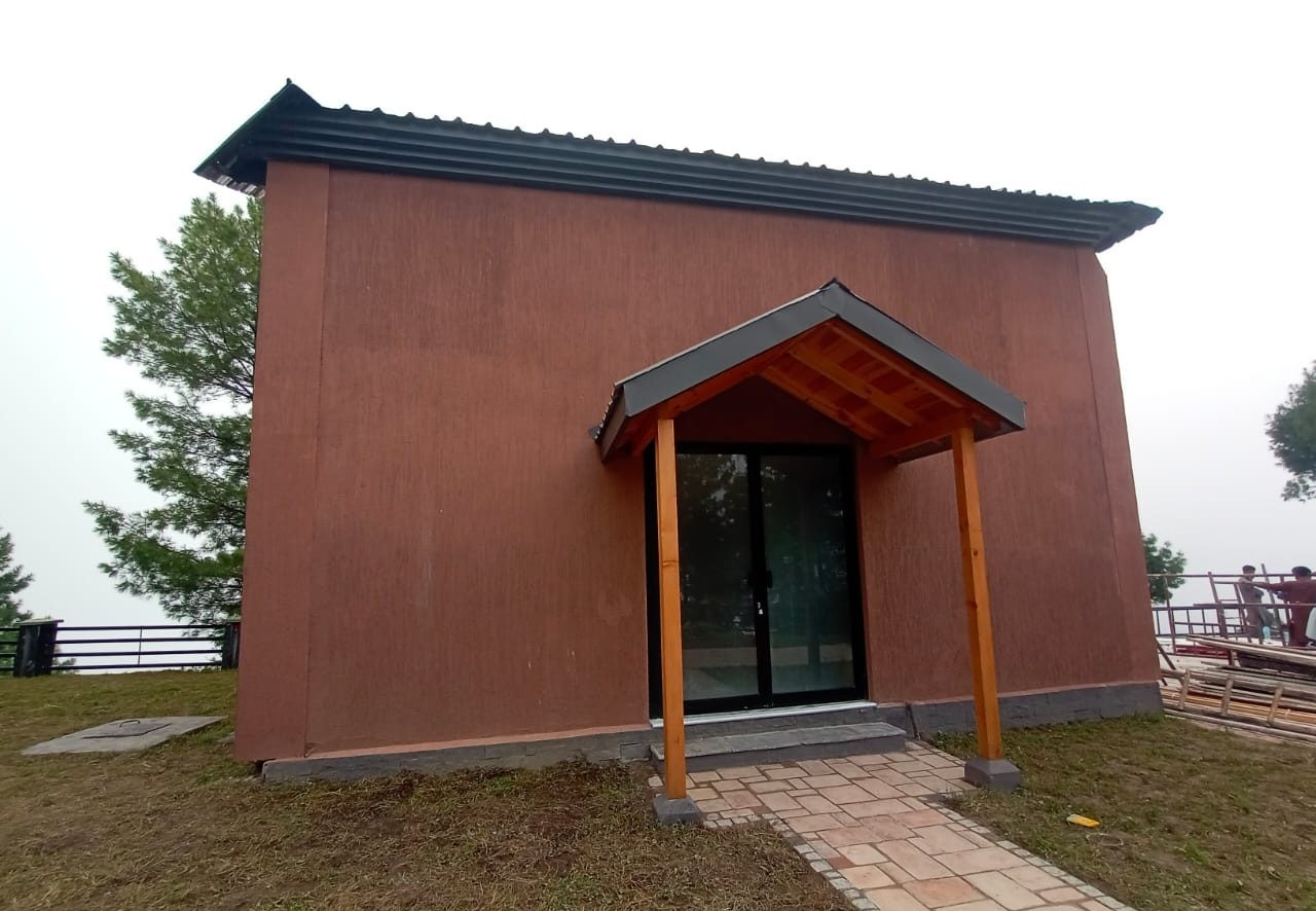 Hut exterior
